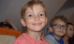 Leovi sa najviac páči to, že si medzi sebou môžeme posielať tábovú poštu.