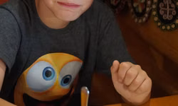Samko má najradšej, keď má na tanieri zemiaky.