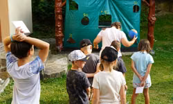 Môžeme si vybrať do ktorého cieľa loptu hodíme.