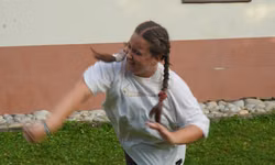 Čas na vybíjanú.