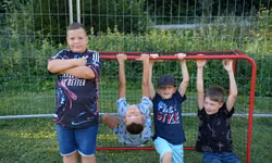 Naši futbalisti si nevedia deň bez futbalu na tábore ani náhodou predstaviť.